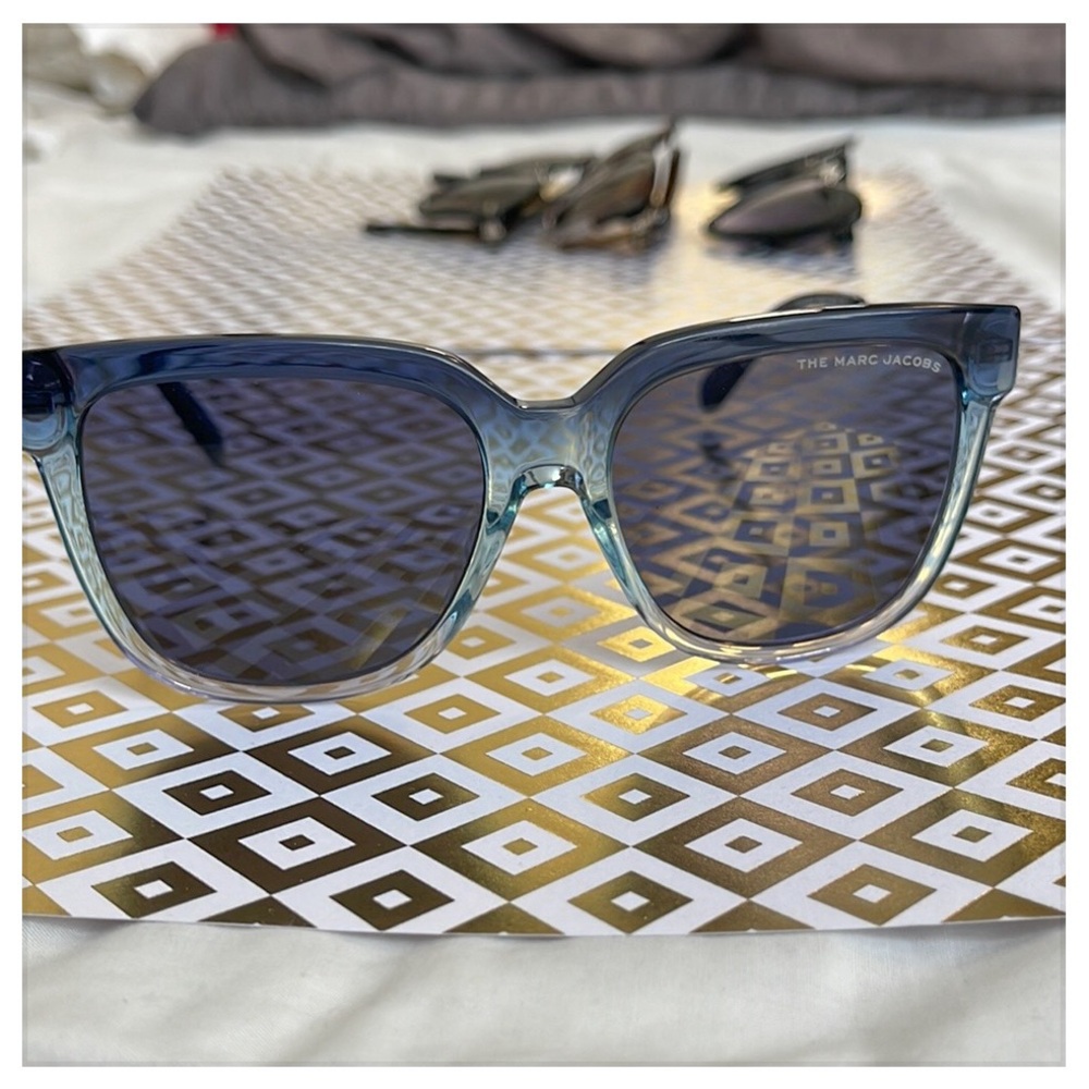 Authentic Marc Jacobs Tortoiseshell Sunglasses St… - image 8